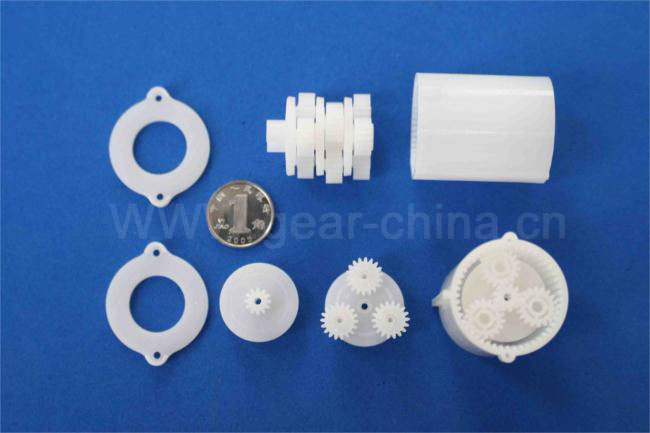 手摇充电器牙箱及齿轮